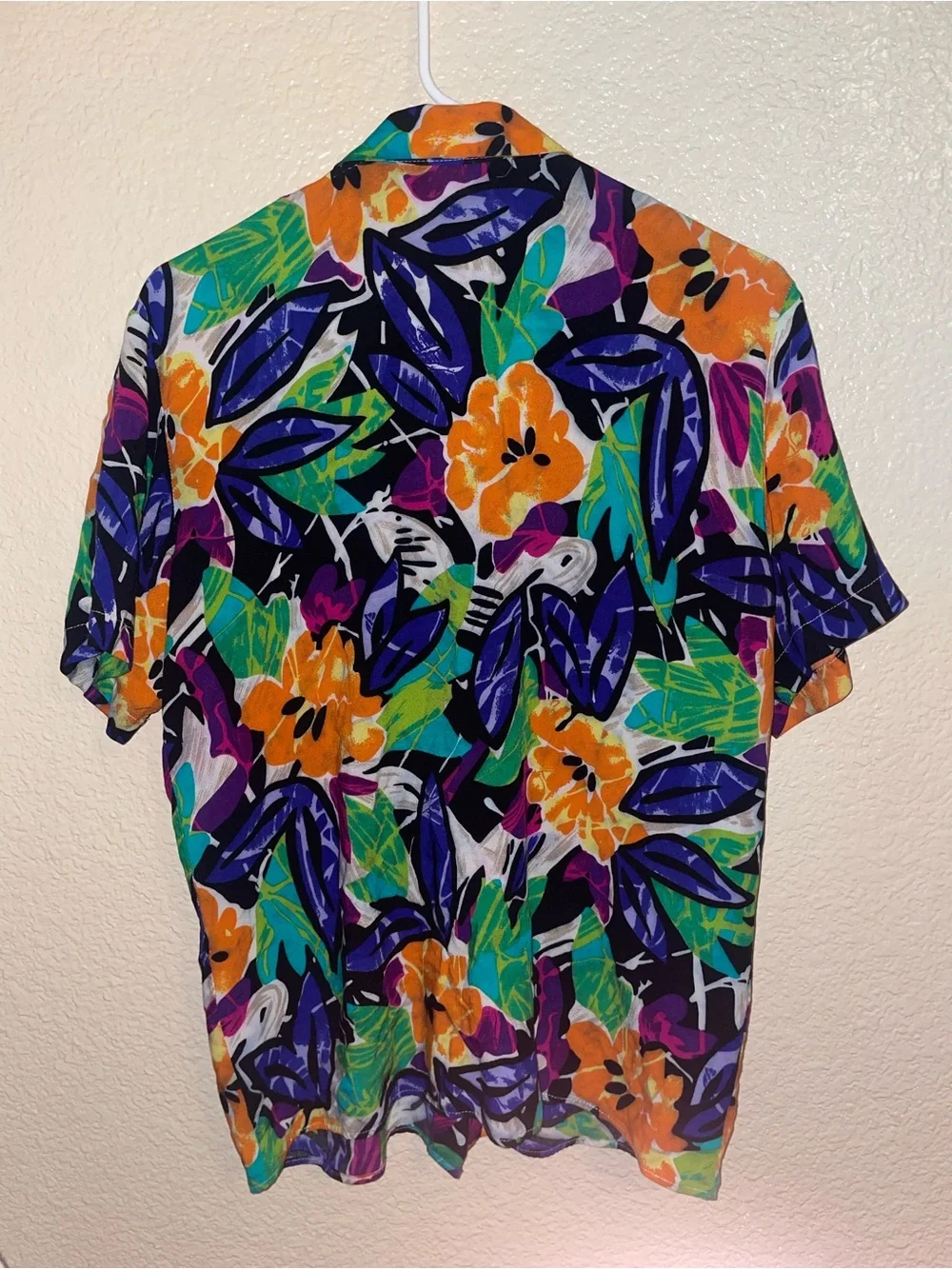 Vintage 90s women’s Tropical Floral Short Sleeve Shirt - Multicolor Large